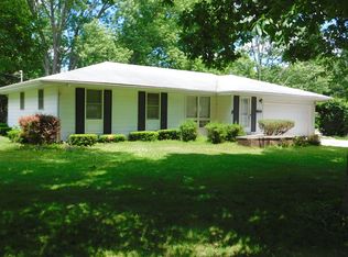 117 E Lacon Dr, Forrest, IL 61741
