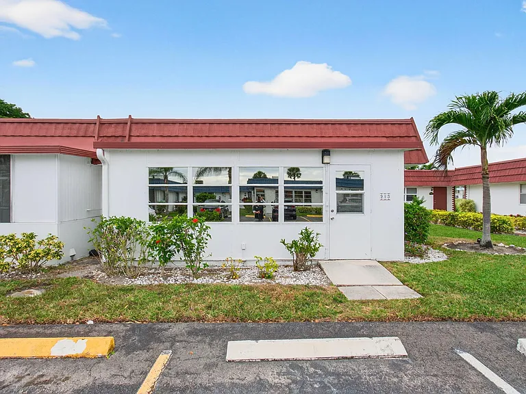 213 Waterford Cir #I — Photo 46