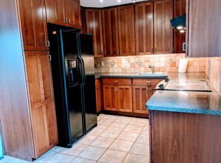 60 E Carmans Rd, Farmingdale, NY 11735