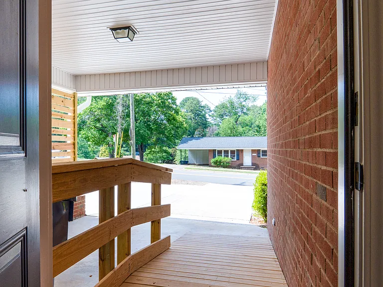 2117 Sierra Dr — Photo 29