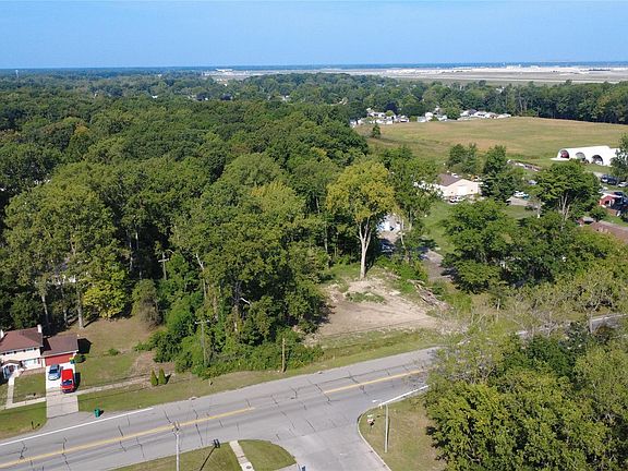3rd image of 16068 Middlebelt Rd