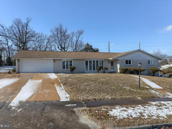 300 Eddington Ave, Harrisburg, PA 17111