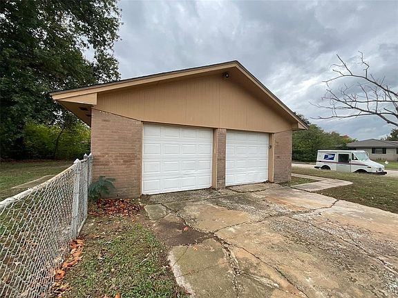 5th image of 1130 Berwyck Dr