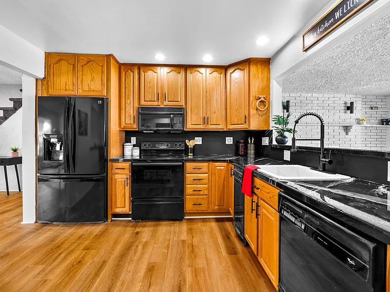 4020 Wall Ave — Photo 14