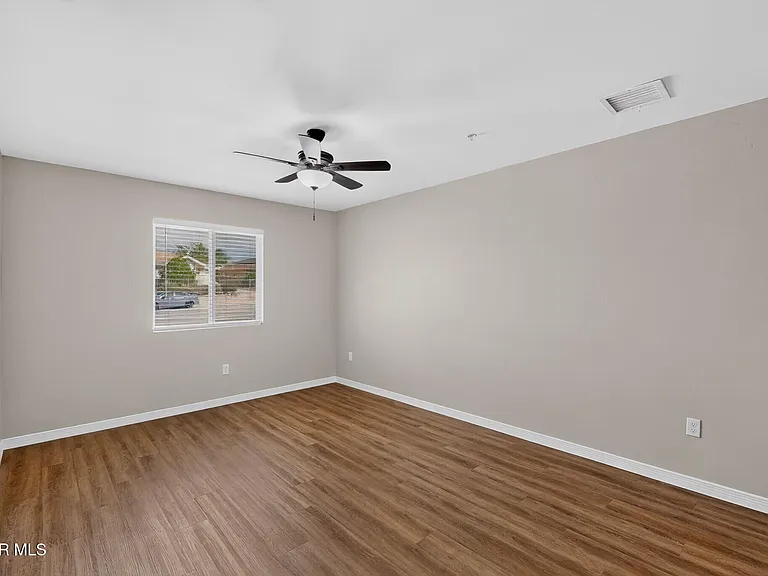 1483 Osullivan Dr #B — Photo 16