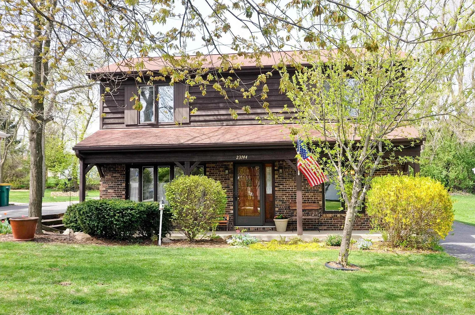 23744 N Cottage Rd photo 1