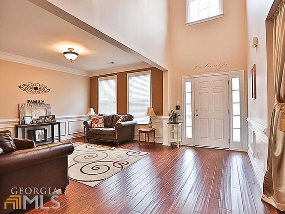 5th image of 213 Amelia Ln