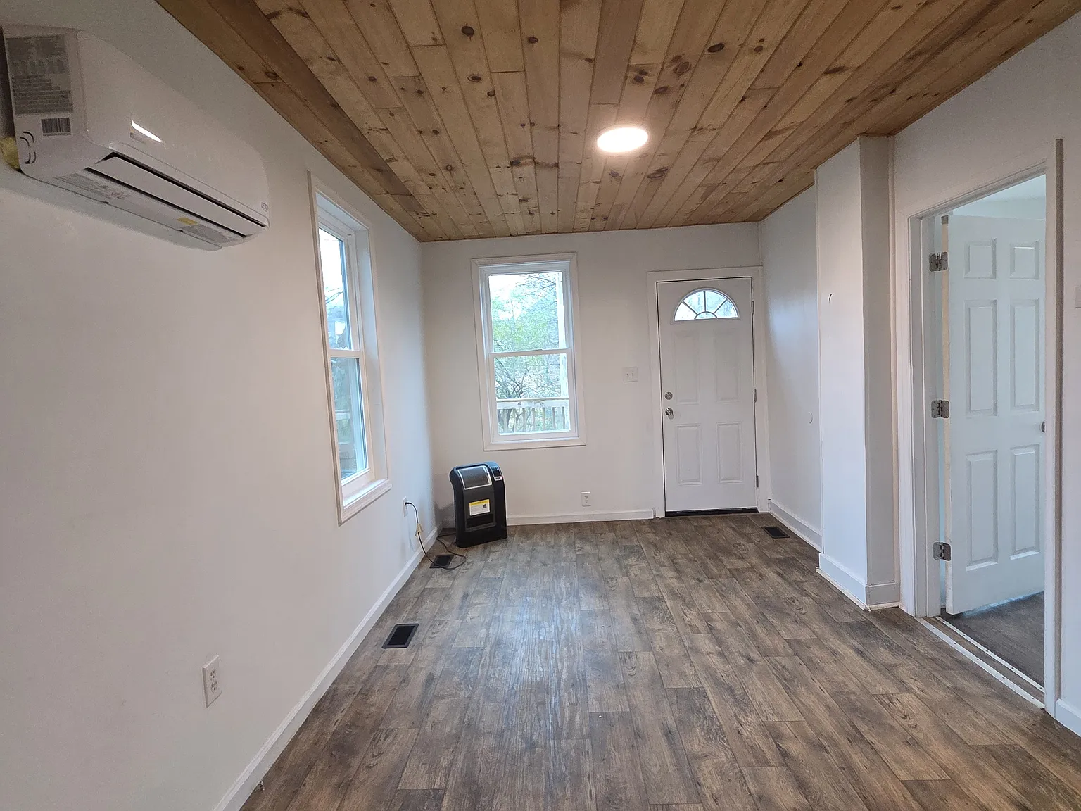 1716 Spencer Pl — Photo 4