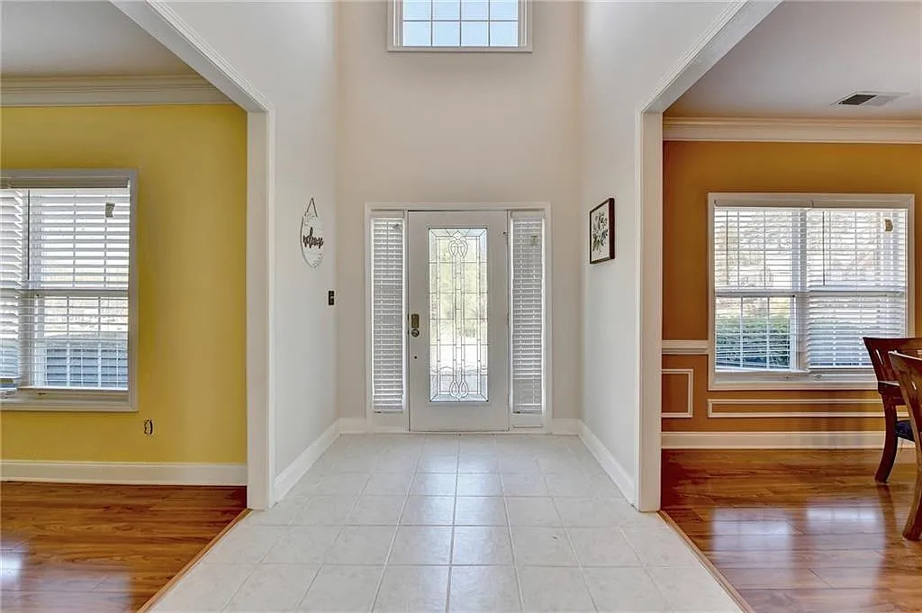 5 bed, 4.0 bath, 3155 sqft, $3,000 — Photo 3