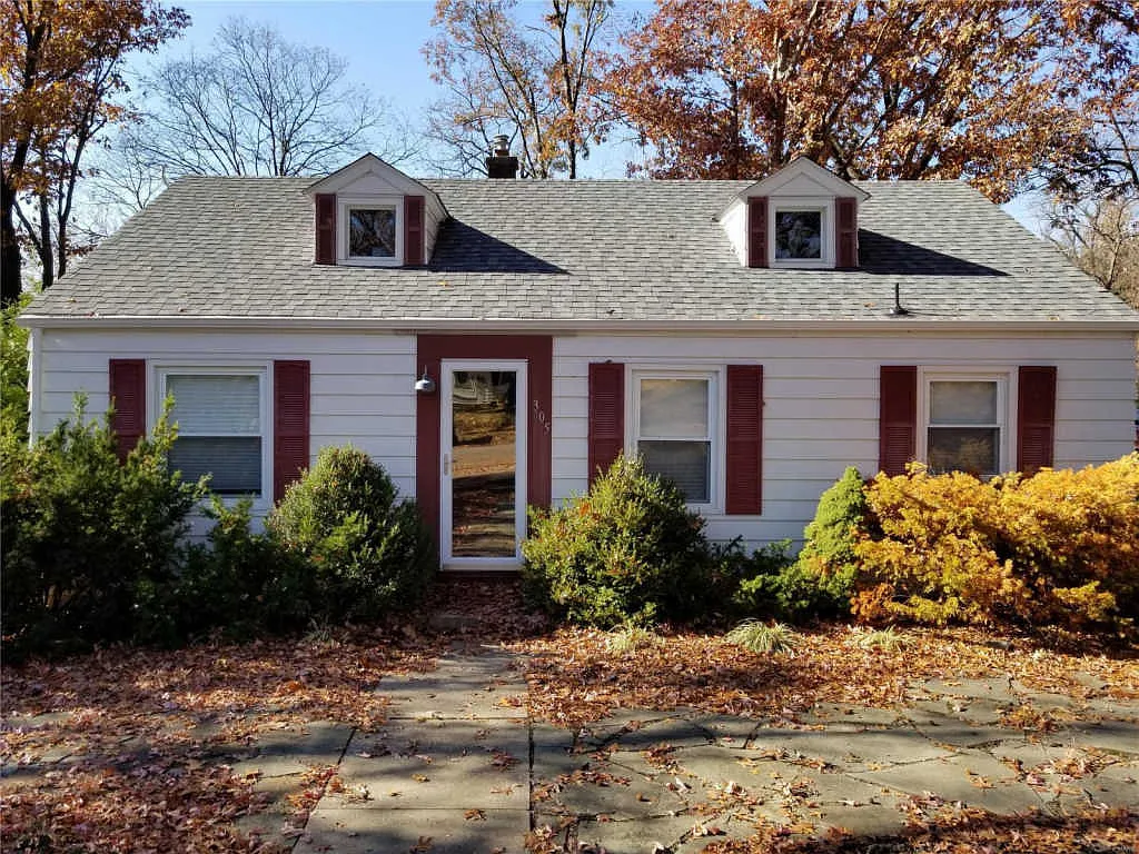 305 S Charles St photo 1