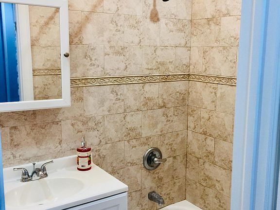 5th image of 7819 17th Ave #2F