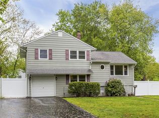 43 Stephenville Blvd, Red Bank, NJ 07701