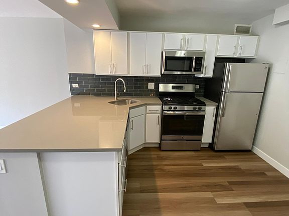 3rd image of 1300 N Lake Shore Dr #1813