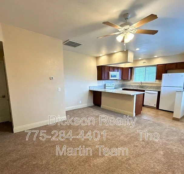 480 Sunshine Ln — Photo 3