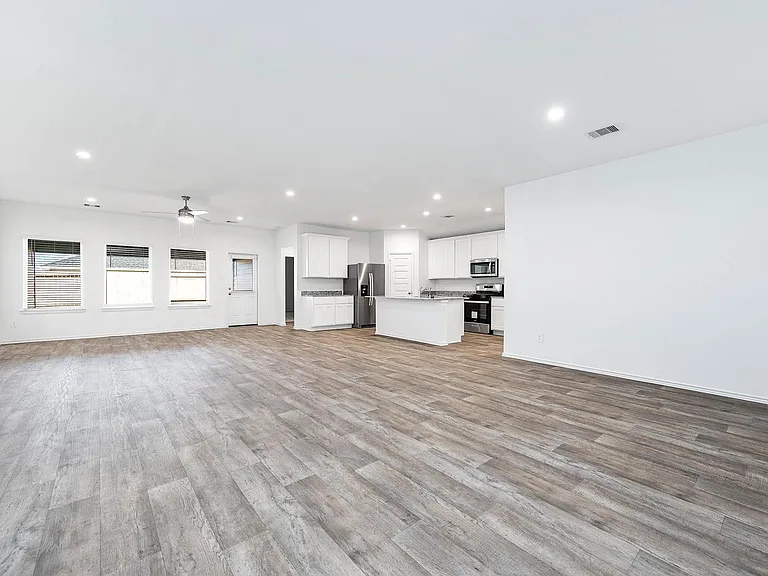 4115 Prairie Grove Dr — Photo 16