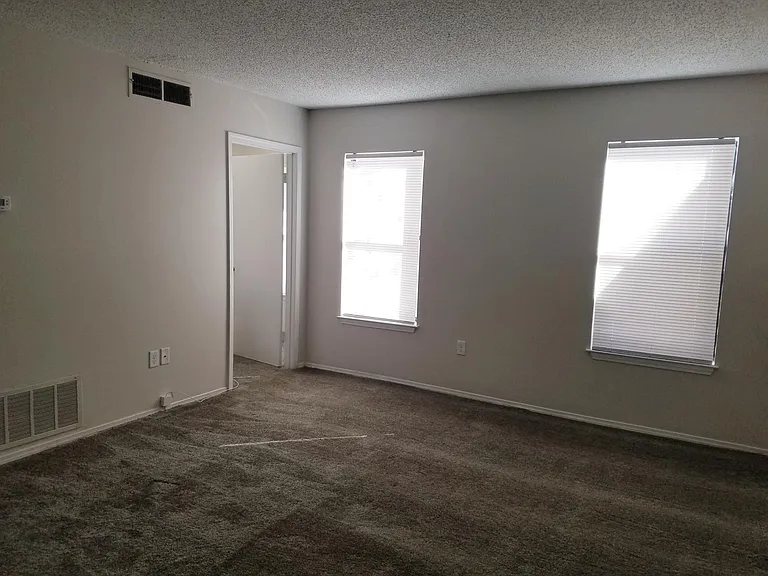 2308 Huntingdon Chase — Photo 6