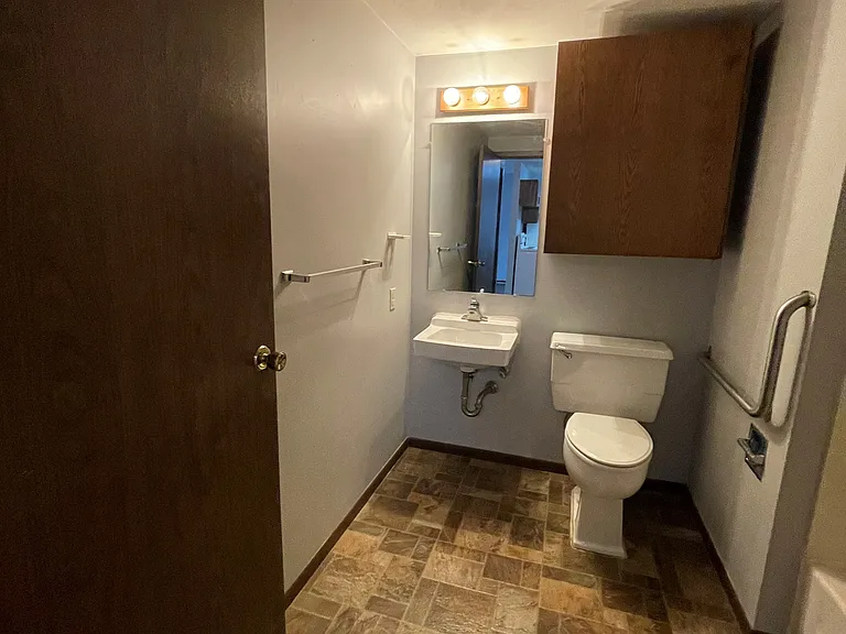 520 Adams Ave NW — Photo 13