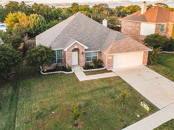2nd image of 1320 Fleetwood Cove Dr