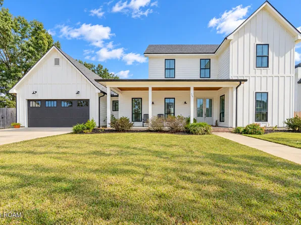 104 Burning Oaks Dr, Carencro, LA 70520