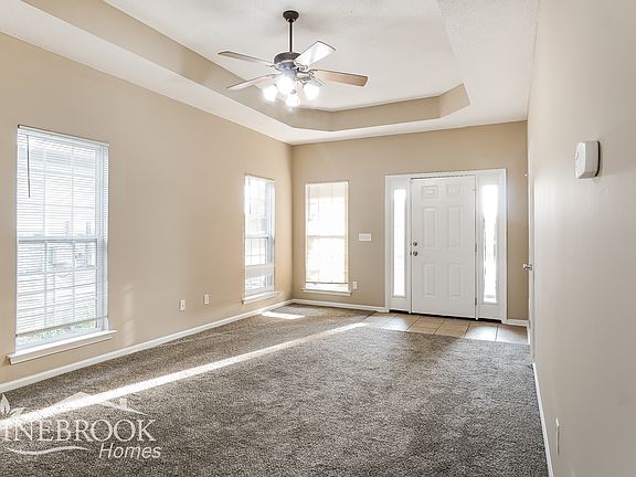 3rd image of 2027 Stardust Dr