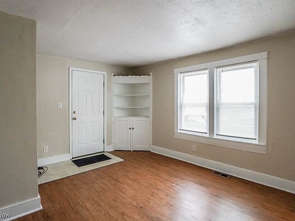 3rd image of 2227 43rd St NW