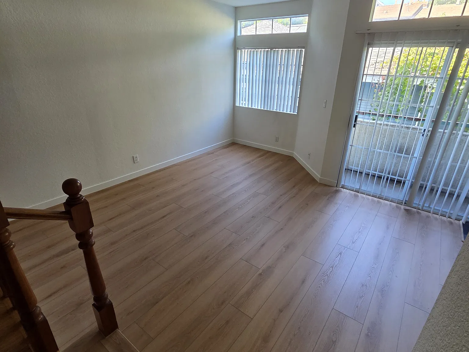 2 bed, 2.5 bath, 1300 sqft, $3,400 — Photo 3
