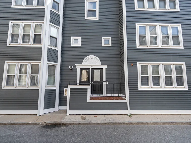126 Tudor St #C — Photo 10