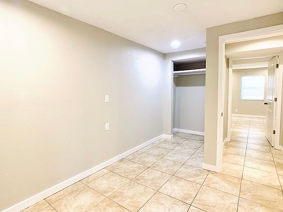 5th image of 1610 5th Ave #1604