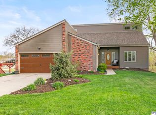 465 Lakehurst Dr, Waterloo, NE 68069