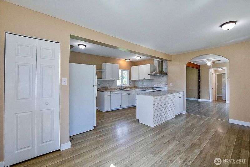 5th image of 14318 368th Avenue SE