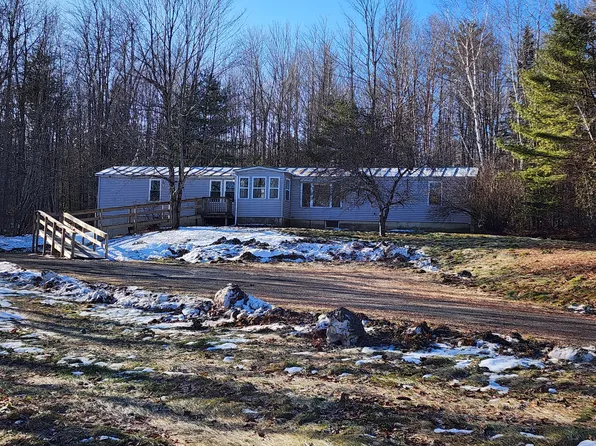 298 Hinckley Road, Clinton, ME 04927
