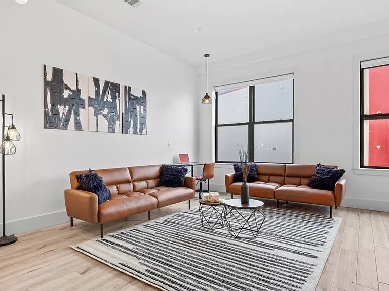 300 Hoyt Realty Inc — Photo 25