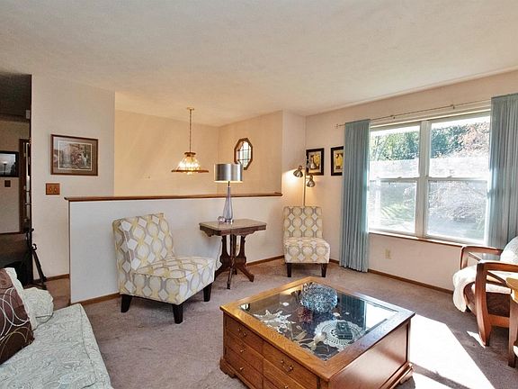 3rd image of 2254 Deblin Dr