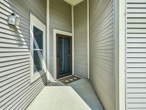 4th image of 9516 Aberdare Dr