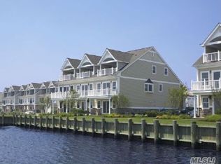 11 Empire Blvd, Island Park, NY 11558