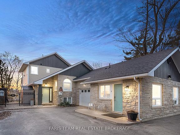2nd image of 60 River Avenue Cres