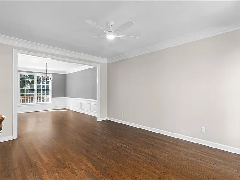 2560 Hamptons Run — Photo 9