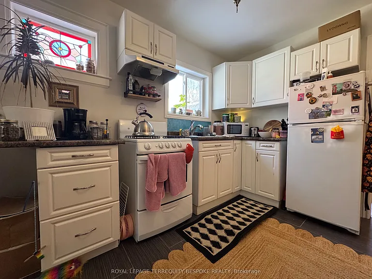 19 Lewis St #2 — Photo 8