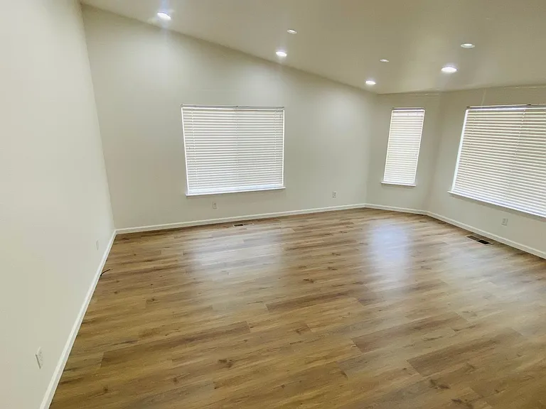1464 Grey Bluffs Dr — Photo 6