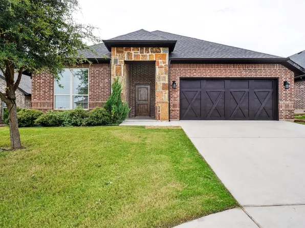 1520 Town Creek Cir, Weatherford, TX 76086