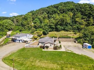 24 Spring Hill Ln, Cheswick, PA 15024