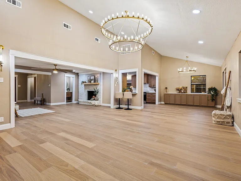 2214 Rex Cruse Dr — Photo 13