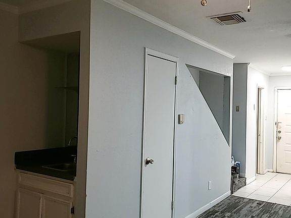 3rd image of 11000 Kinghurst Dr Unit 117