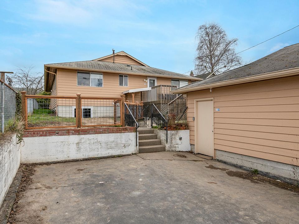 1st image of 3314 Roosevelt Ave #B