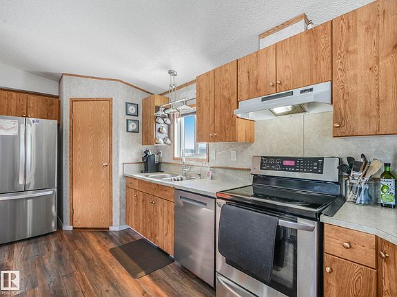 4th image of 56003 Range Rd #20A