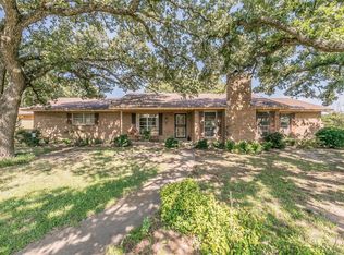 896 Decatur Cemetery Rd, Decatur, TX 76234