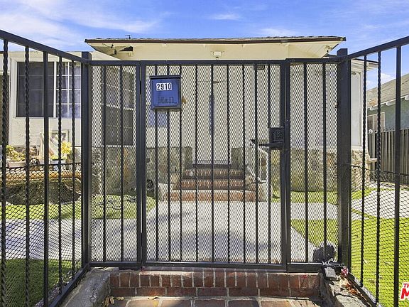 4th image of 2910 Budlong Ave