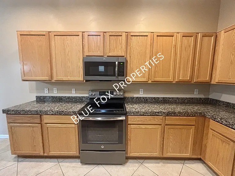 4688 N Belgravia Rd — Photo 10