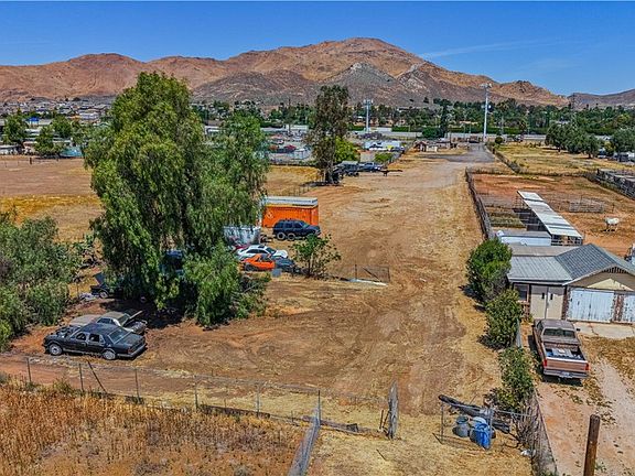 5th image of 7081 Valley Way