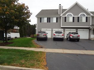 1596 Hickory Rd, Woodstock, IL 60098